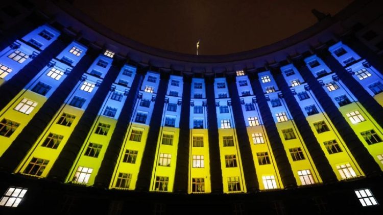 Ukraine receives close to $ 530 million in grants from the United States and Britain