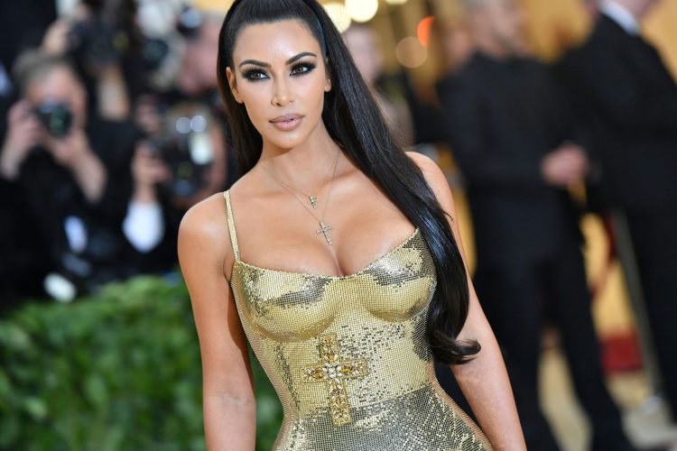 Kim Kardashian and her family in danger for life, a person threatens her with a bomb in…