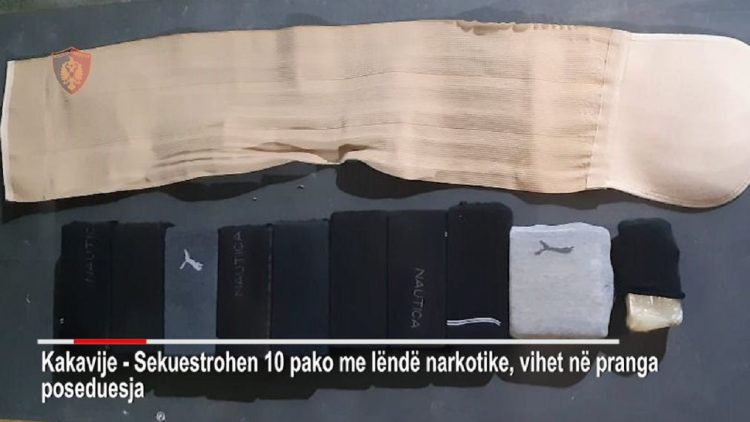 Caught at the border with narcotics hidden in socks, the 38-year-old is arrested