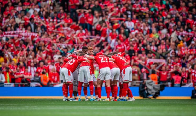 80 thousand fans at “Wembley”, the historic club returns to the Premier League after 23 years