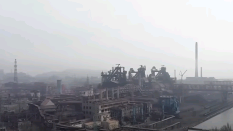Russian forces again attack the 200-block steel plant in Mariupol