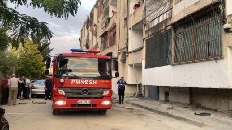 Fire in the elevator of a building in Vlora