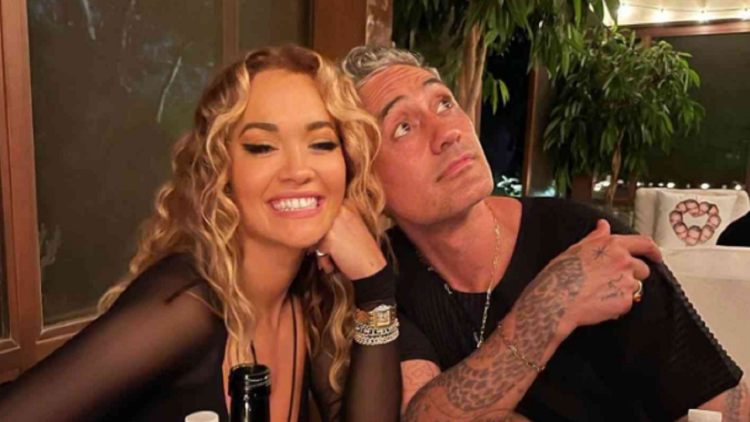 Kisses and hugs / More in love than ever, Rita Ora and Tika Waititi appear side by side in public (Photo)