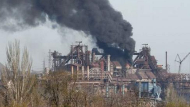Azovstal / Zelensky steel plant attack: Russians violate safe evacuation agreements