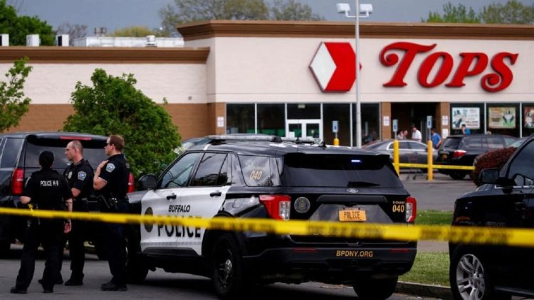 US / 10 dead after shooting at a grocery store