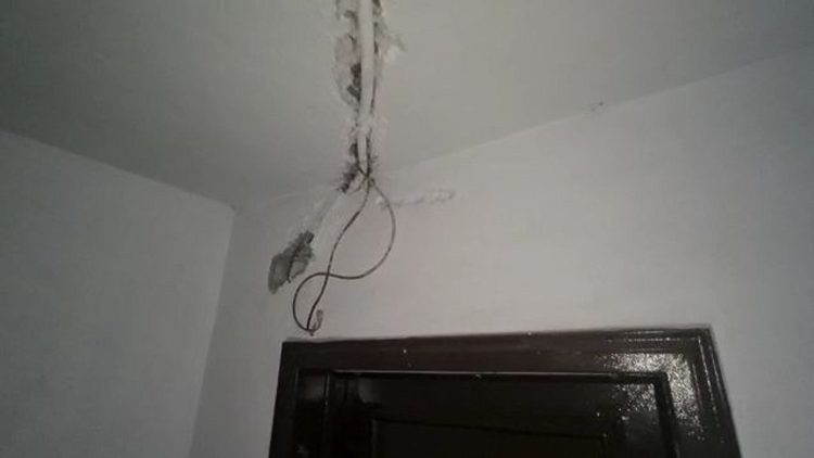 Inside the apartment where the mother and two daughters died, they came in contact with electricity