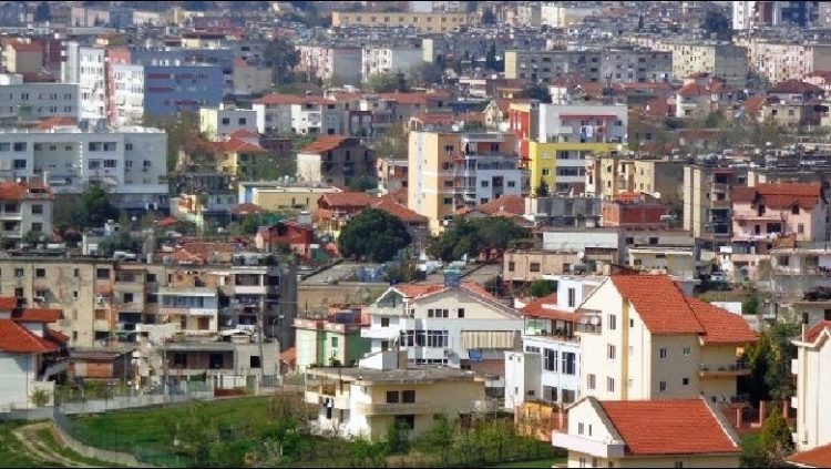 Constructed from criminal proceeds? Durrës Prosecutor’s Office seizes 14 apartments and 5 illegal constructions