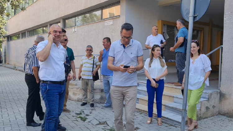 Vlora lawyers join boycott of court hearings: New map collapses justice system