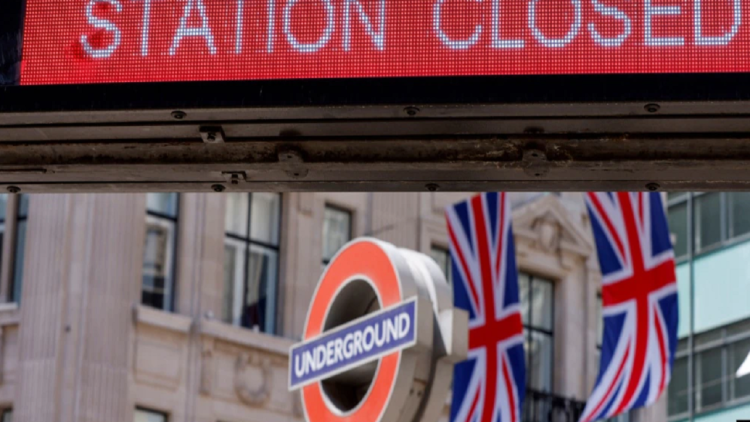Britain / Largest rail strike in 30 years, attended by more than 40,000 workers