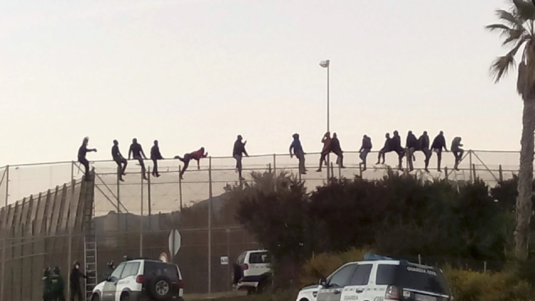 Attempted to cross the Spanish enclave, 18 migrants tragically passed away