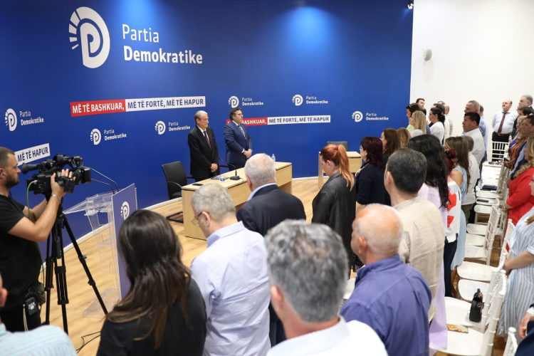 The National Council of the Democratic Party announces “Honorary Chairman” Bujar Nishani, they honor him with a minute of silence