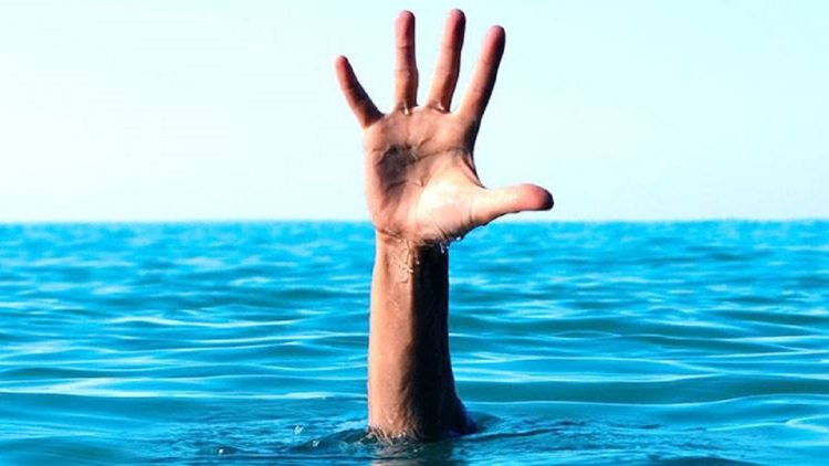 The 53-year-old drowned on the beach of Palasë, it is suspected that he had a heart attack while swimming
