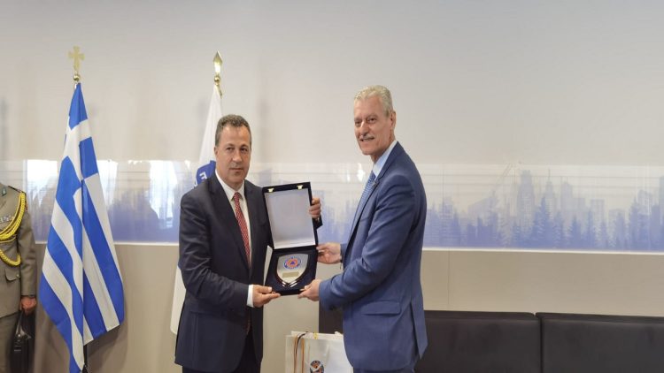 Peleshi meets Greek counterpart in Athens / Panayotopoulos: We will continue to support Albania in the field of defense
