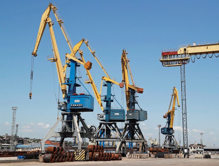 Russia claims to have opened a land corridor to Crimea through “occupied” Ukrainian territory