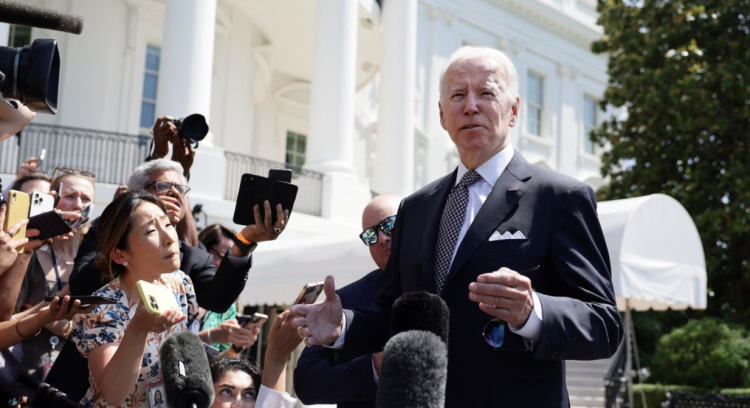 Biden is considering the decision on tariffs on Chinese goods