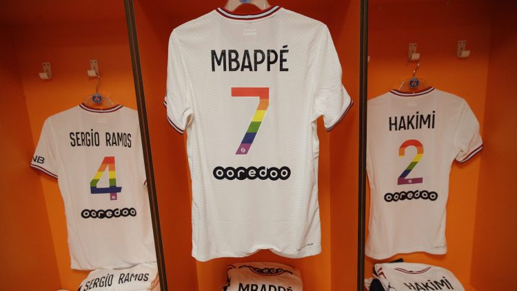 Refuses to wear LGBTI + jersey, midfielder becomes hero in Senegal