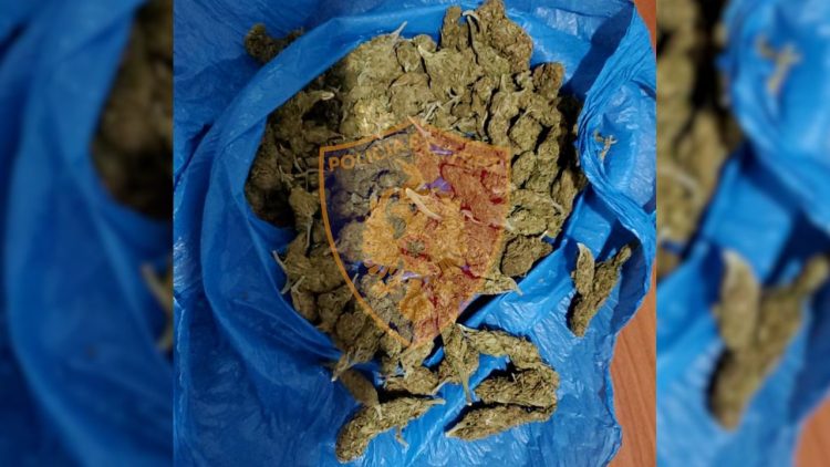 Distributing narcotics, the 23-year-old in Tirana is handcuffed