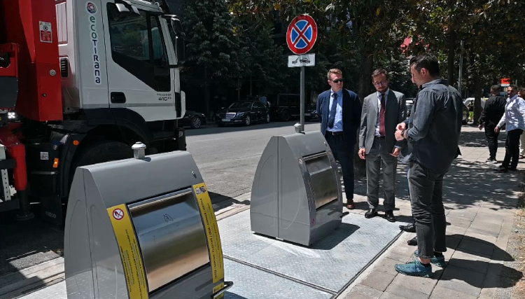 The first underground containers are placed, Veliaj: We start a revolution for the cleaning of Tirana, Politics should not be confused with the cleanliness of the city