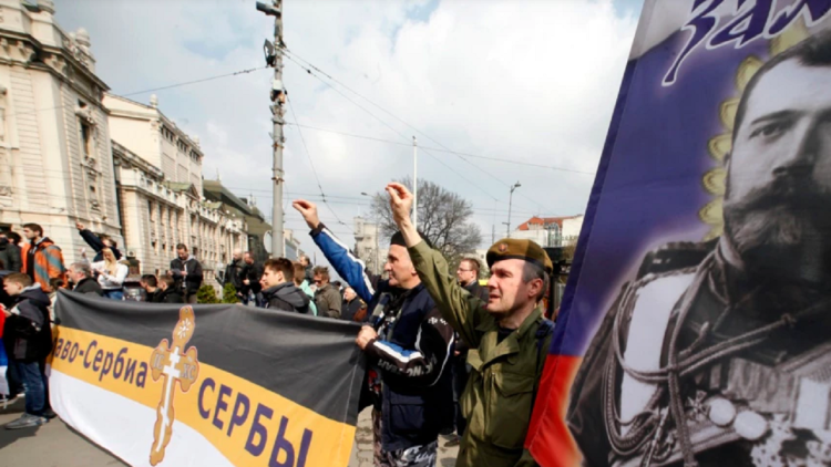 Far-right parties in Serbia “hold Vucic hostage” over Ukraine