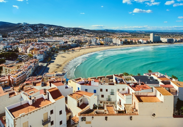 German tourist raped by national teenagers who entered her room at night in Mallorca (photos)