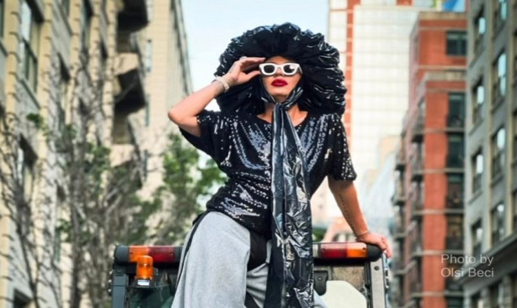 Elton Ilirjani in high heels on top of the pavement in New York (Photos)