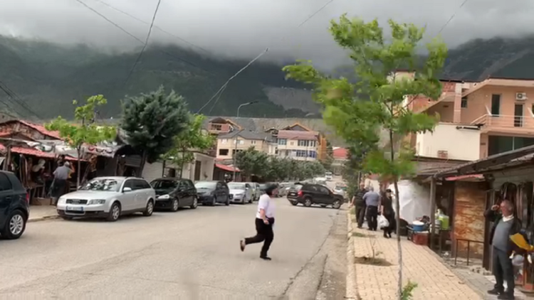 Worsening weather / Storm ‘paralyzes’ Bulqiza, sewage floods Shengjin