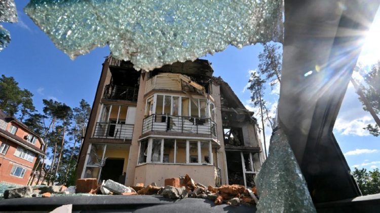 Residents of Irpin begin to rebuild after the Russian withdrawal