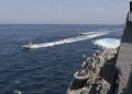 Dramatic footage of US warship launching fireworks on Iranian ‘kamikaze’ boat in Strait of Hormuz (VIDEO-photo)