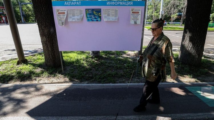 Kazakhstan in referendum on major constitutional change