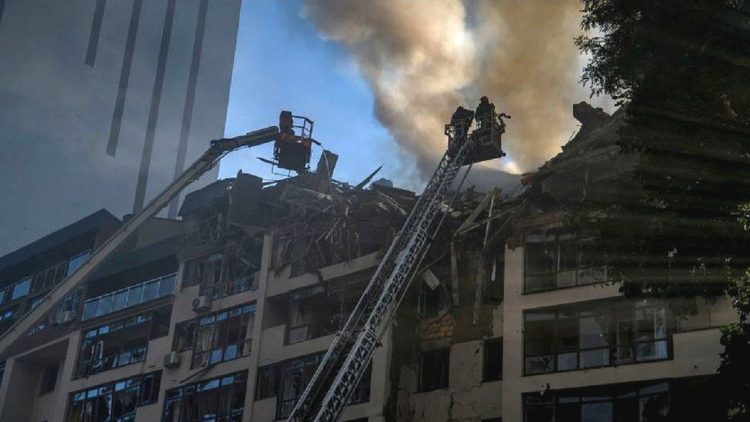 “14 rockets hit Kiev today” / One killed and six injured in Russian bombing