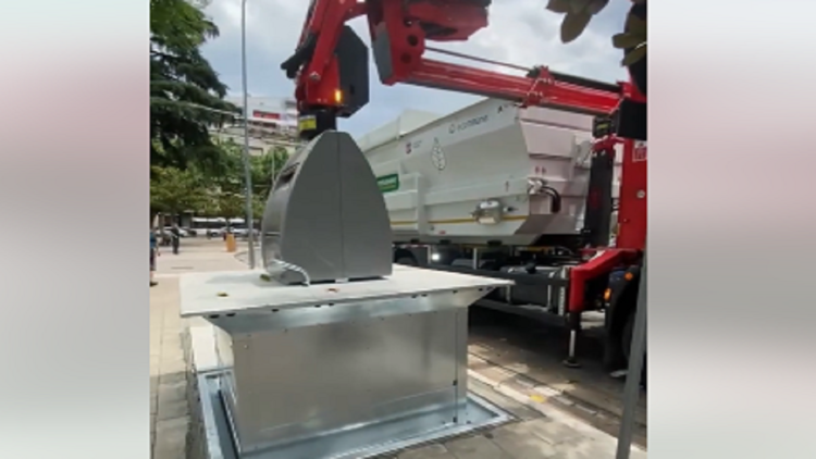 “Garbage collection in the city with new underground bins” / Rama: Cleaning is civilization