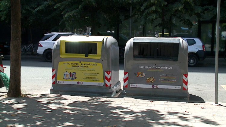 Garbage in underground bins / Placement begins on the streets of the capital, waste must be disposed of separately