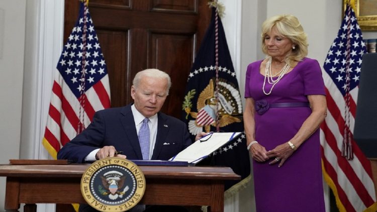 Joe Biden’s wife and daughter are added to Russia’s sanctions list
