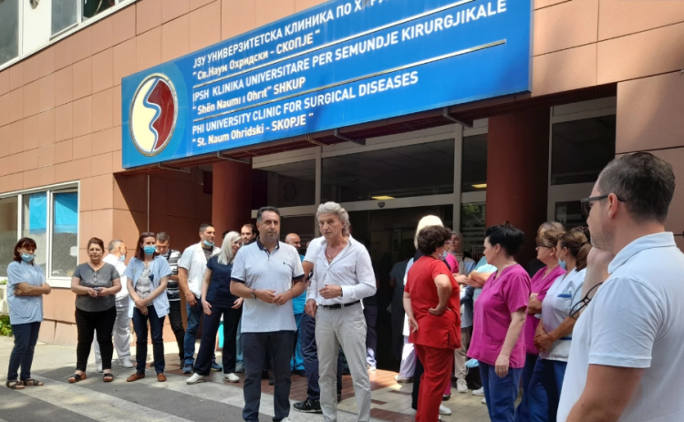 General strike in northern Macedonia, over 1,000 workers demand pay rise