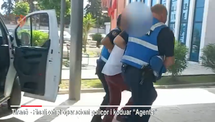 They stole 250 liters of fuel in the company where they worked, two people are arrested in Tirana! How they got the oil