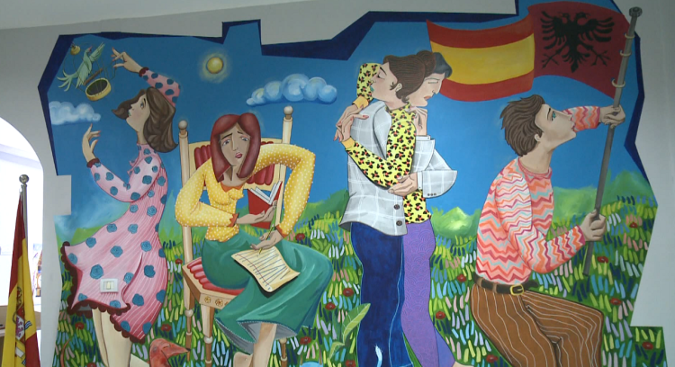 Spanish Culture Week, painters from Spain create murals at the Faculty of Foreign Languages