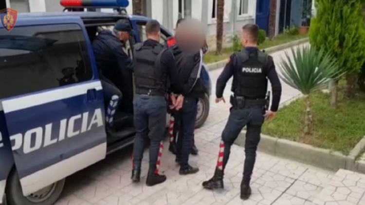Open fake accounts on social networks with data and photos of other citizens / 39-year-old arrested in Tirana