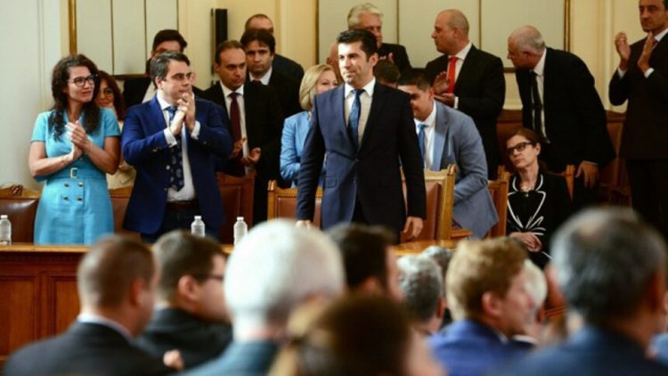 Bulgarian government falls, Petkov jokes: It was an honor to lead a government overthrown by Russian ambassadors Peevski, Borisov and Trifonov
