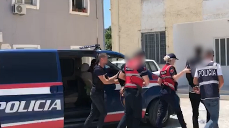 Ecstasy, cannabis “chocolate”, hallucinogenic mushrooms / Two Kosovo citizens arrested for selling drugs in Dhërmi premises