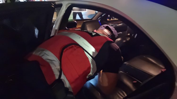 Photos / Surprise checks on cars and suspects in Elbasan