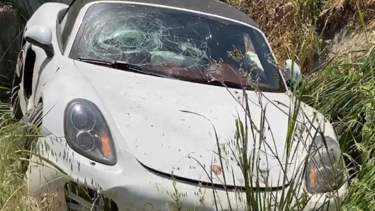 Accident on the Fier-Patos axis, cars fall into the canal (Views)
