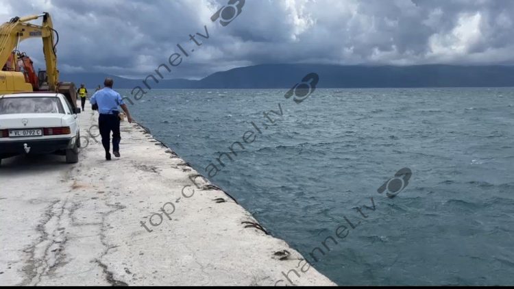 A person drowns in the port of Vlora