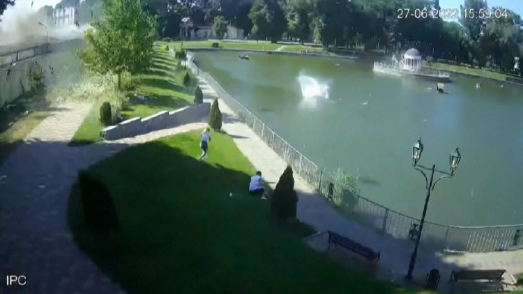 New video / Putin denies attack on mall, outrage around the world