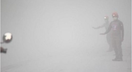 Dense ash clouds in the Philippines as the volcano erupts again (photos)