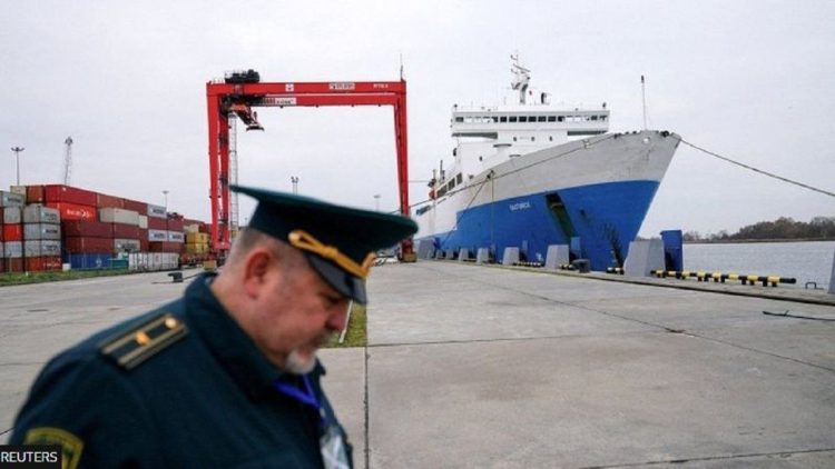 Prevents transfer of goods to Russian territory of Kaliningrad, Russia warns Lithuania