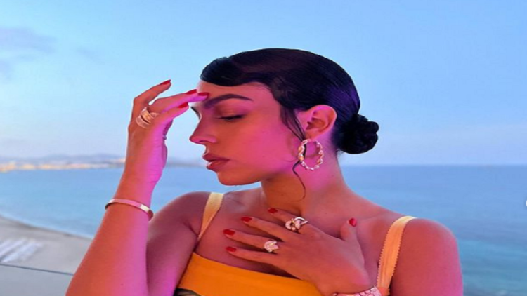 Think of it every moment / Georgina Rodrigues touches with her latest post on social media