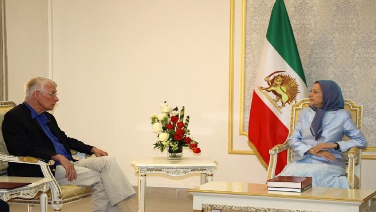 Nobel Laureate Mr. Richard Roberts visits MEK members at Ashraf-3 in Albania and meets with Maryam Rajavi