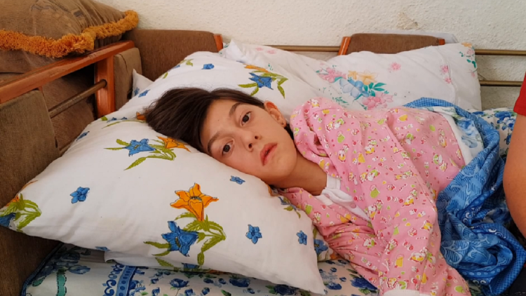 Sonjela returns home / Was treated in Turkey with the help of Fundjava Ndryshe and Top Channel