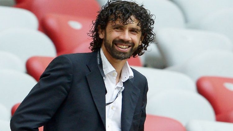 The well-known former Italian midfielder is elected mayor of Verona