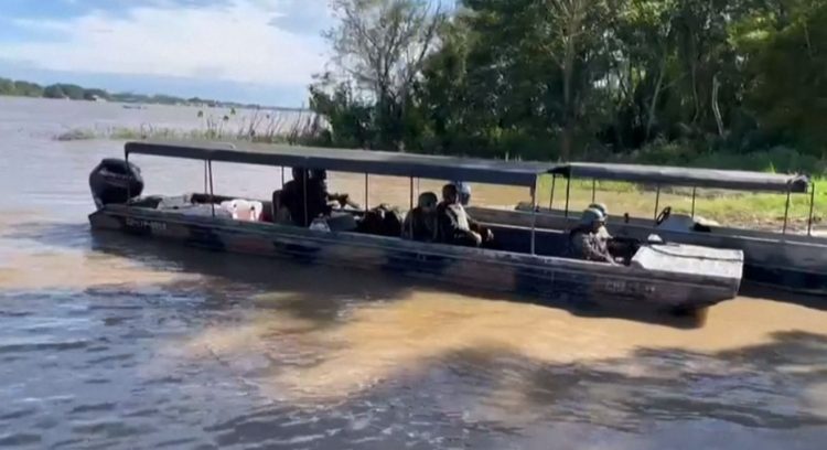 Brazilian army seeks British journalist, indigenous guide missing in Amazon after threats (photos)